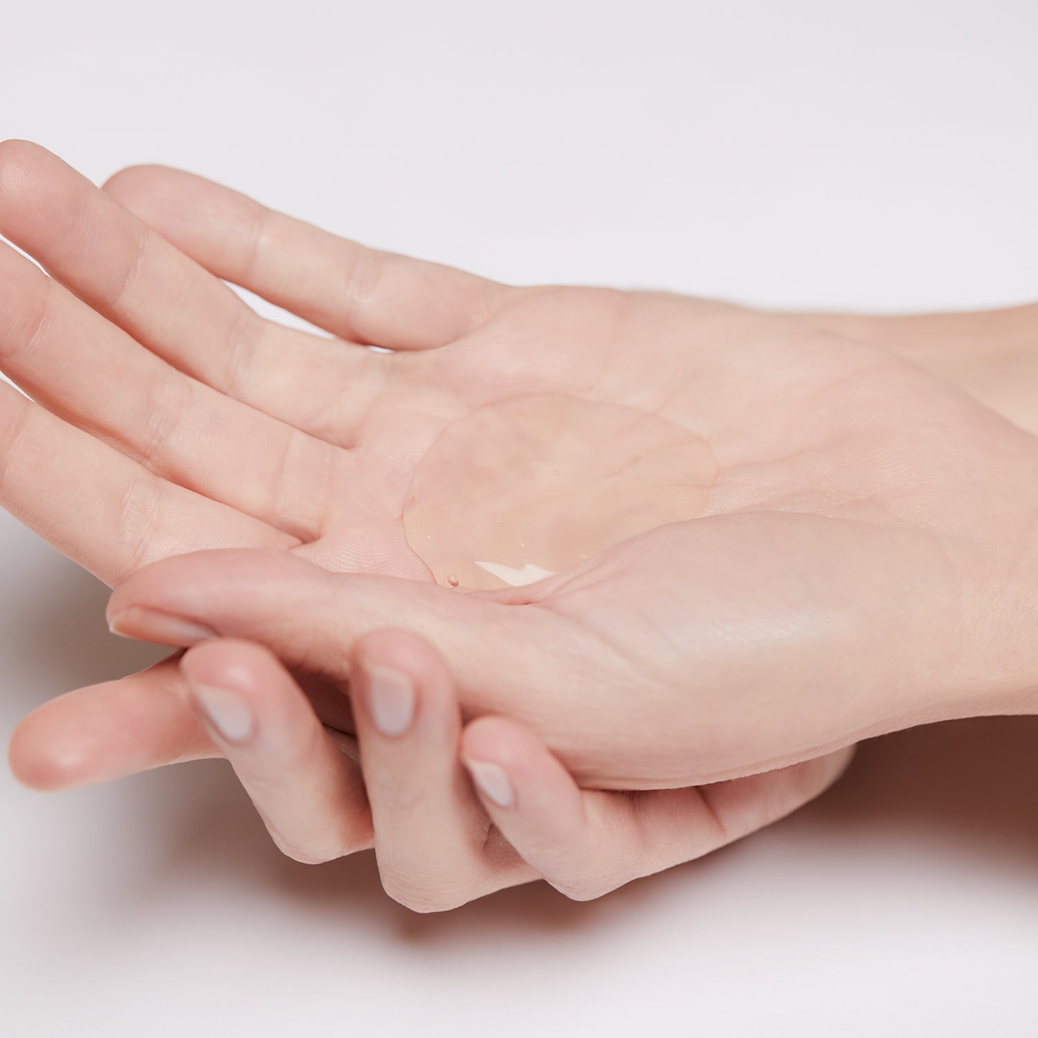 Texture of Silica Purifying Shampoo on the hand showing